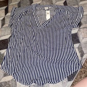 Gap Vneck women’s blouse